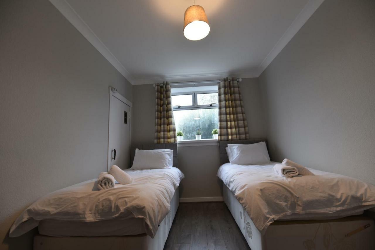 Sighthill 3 Bedrooms With Private Garden エディンバラ エクステリア 写真