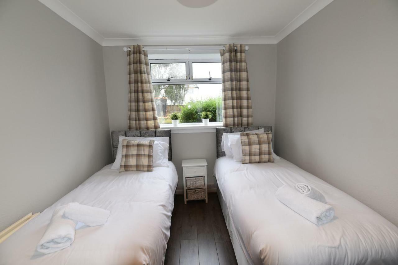 Sighthill 3 Bedrooms With Private Garden エディンバラ エクステリア 写真